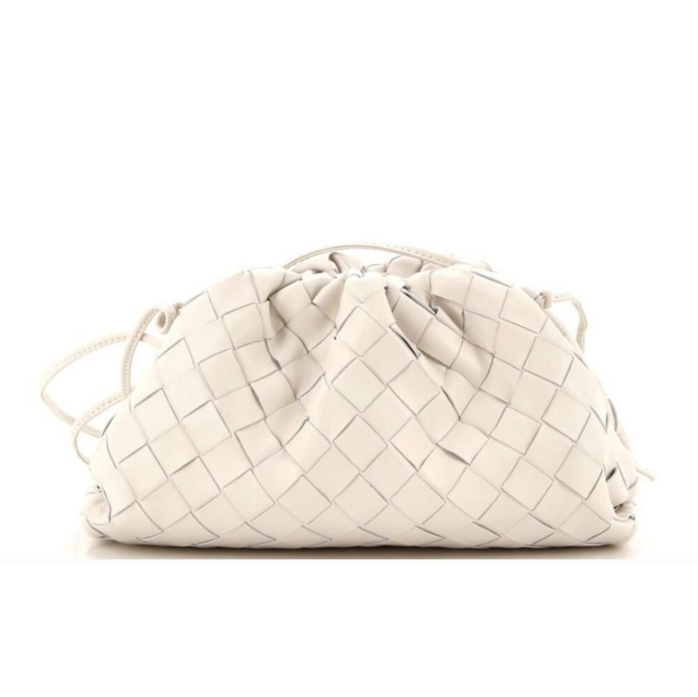 Bottega Veneta The Pouch Intrecciato Nappa Mini Off White